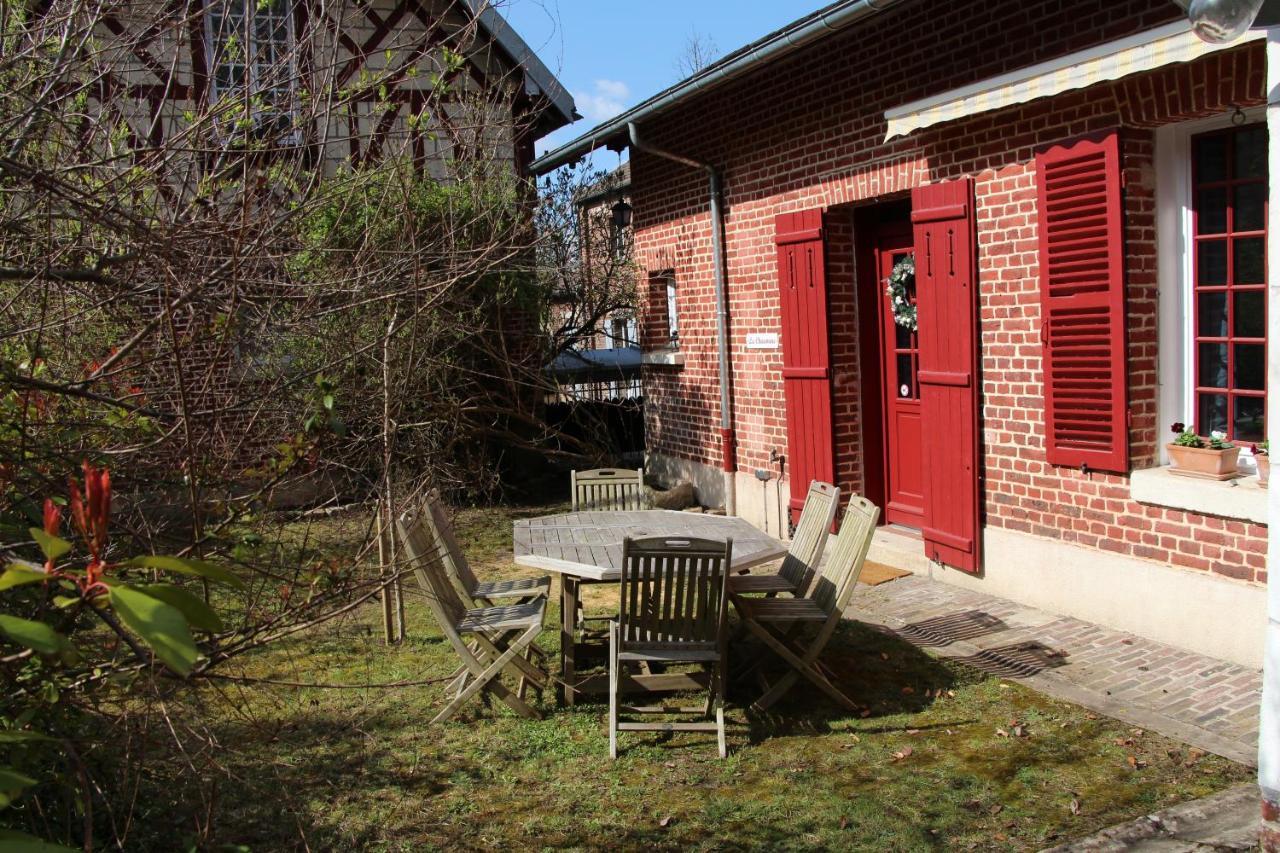 L'Ecurie De Vieux-Moulin Hotel Exterior photo